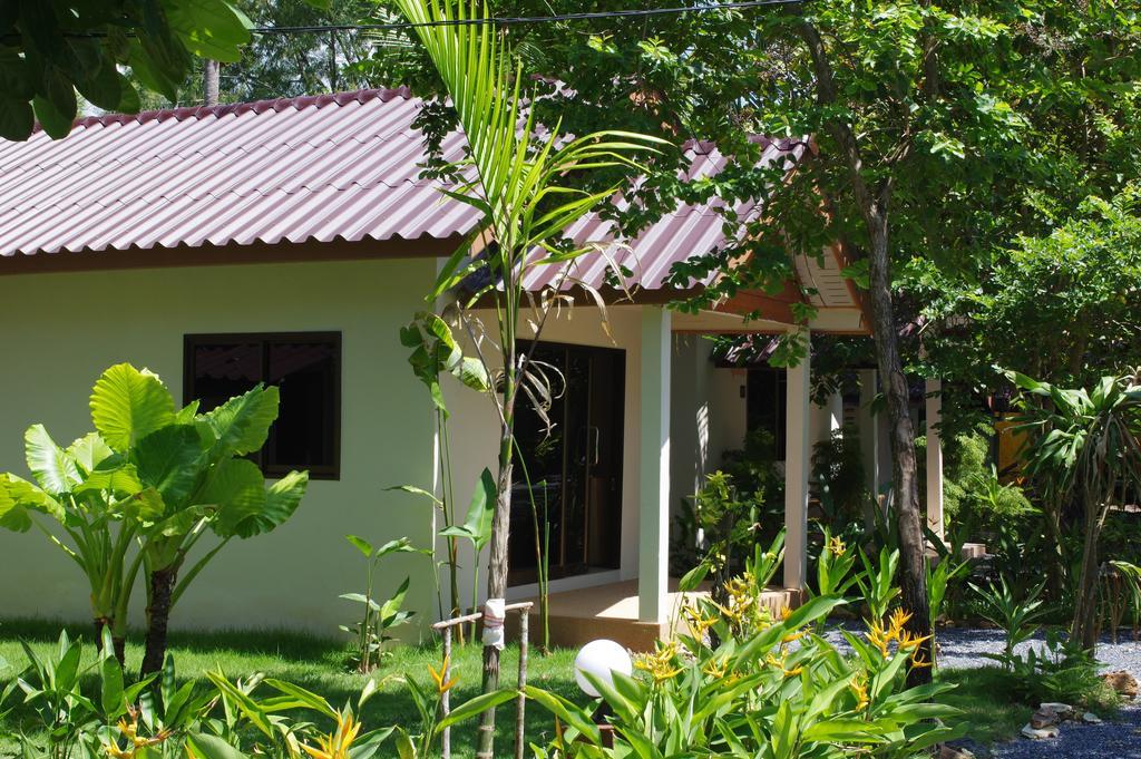 सहारा Thai House Koh Lanta