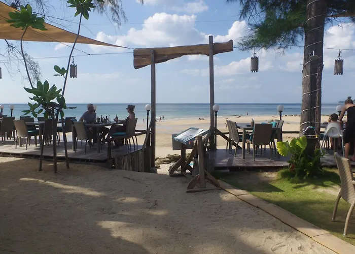 Thai House Beach Resort